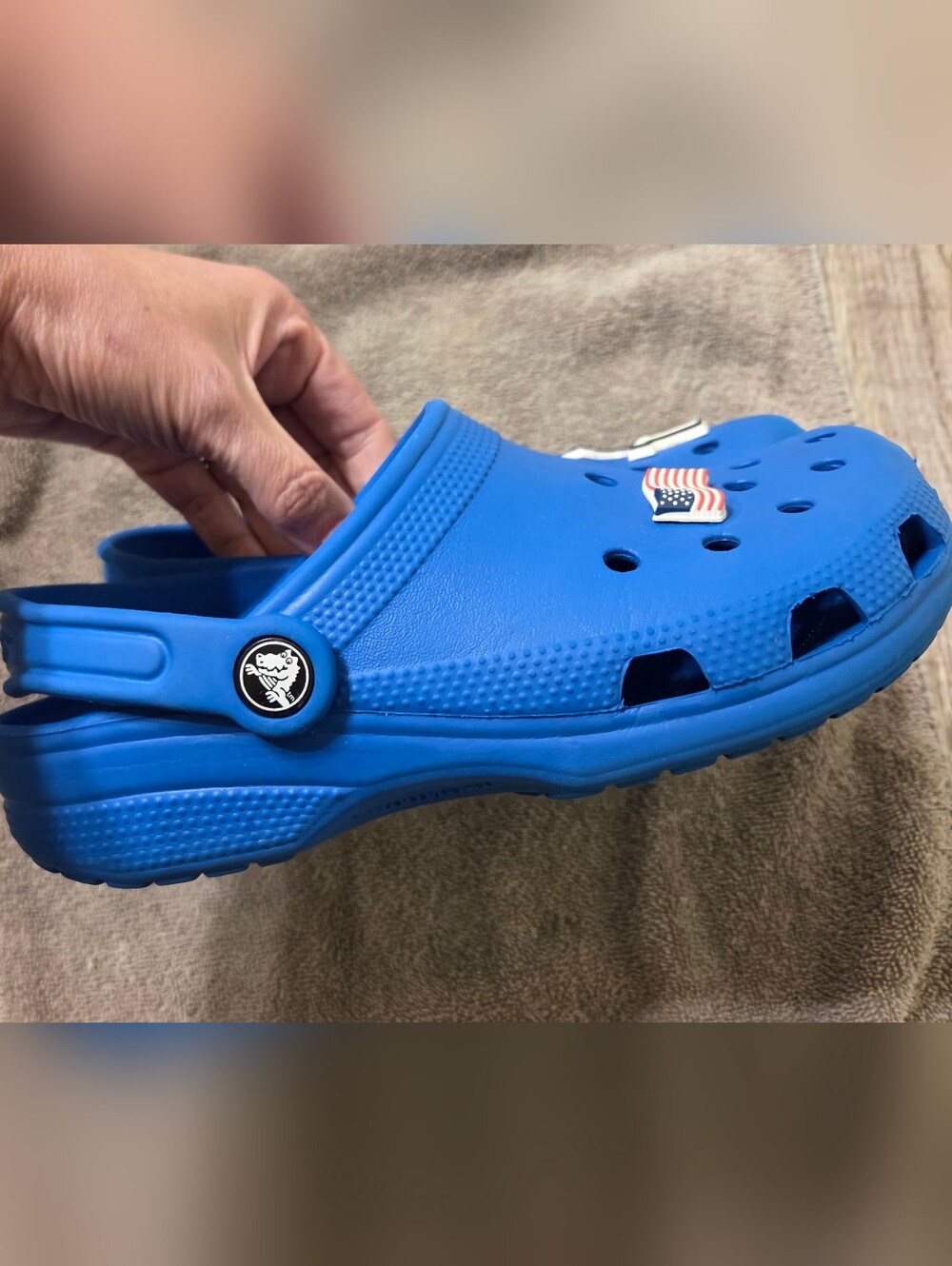 Kids Blue Clog Shoes with Jibbets Size 3 - Picture 3 of 8